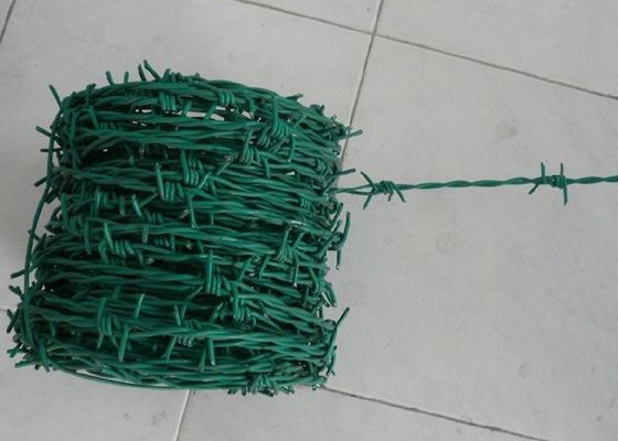 China Protección verde de la bobina del rollo del alambre de púas de la seguridad para el límite de la hierba proveedor