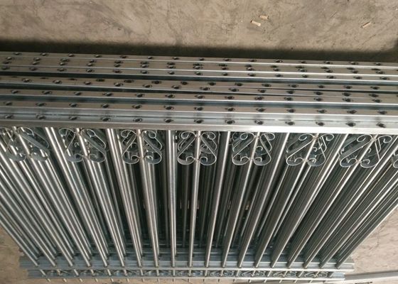 China Cerca tubular de acero galvanizada que desliza las puertas eléctricas para el patio trasero proveedor